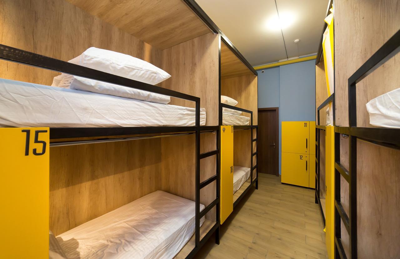 Hotel Bee Station Kiev Exterior foto