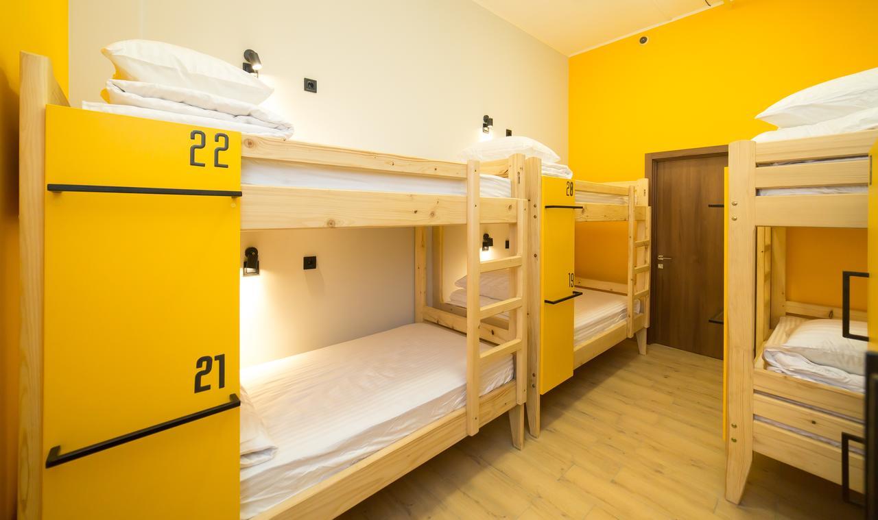 Hotel Bee Station Kiev Exterior foto