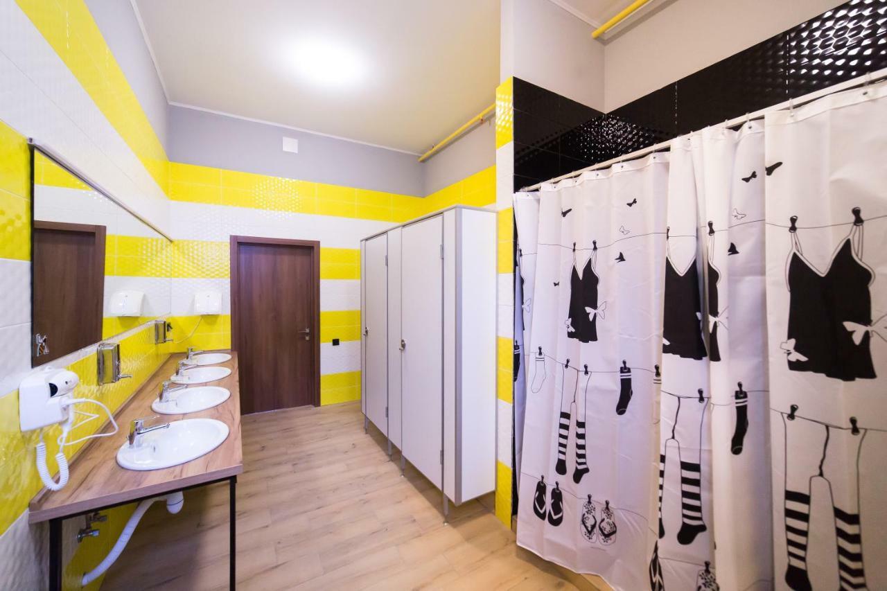Hotel Bee Station Kiev Exterior foto