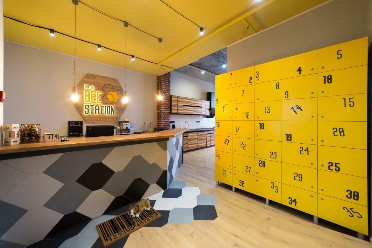 Hotel Bee Station Kiev Exterior foto